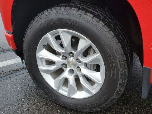 Used 2020 Chevrolet Silverado 1500 Custom w/ Custom Value Package image 5