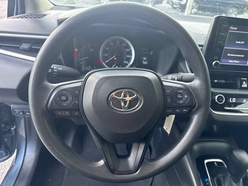 Used 2022 Toyota Corolla LE FWD image 9