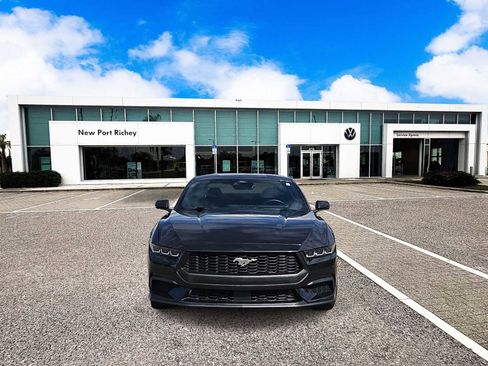 Used 2024 Ford Mustang Premium image 3
