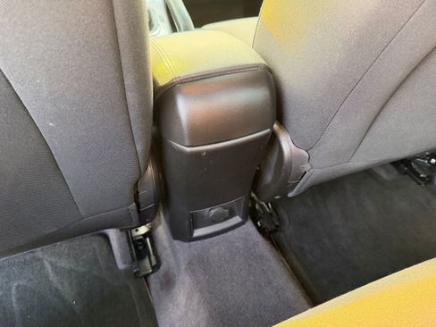 Used 2012 Chevrolet Cruze LS image 23