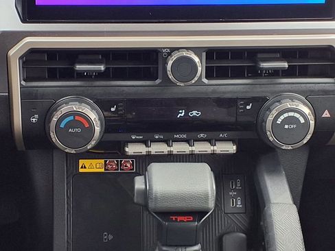 Used 2025 Toyota Tacoma TRD Off-Road w/ TRD Off Road Upgrade Package image 15