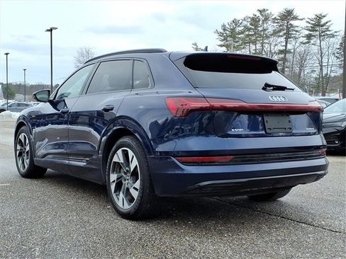 Used 2022 Audi e-tron Premium w/ Convenience Plus Package image 26