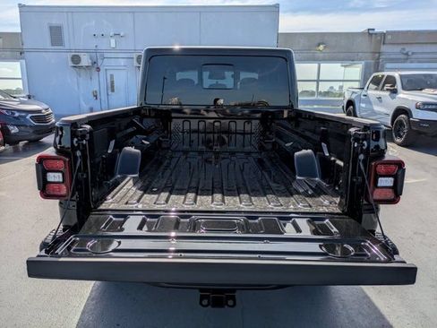 New 2026 Jeep Gladiator Rubicon AWD/4WD image 12
