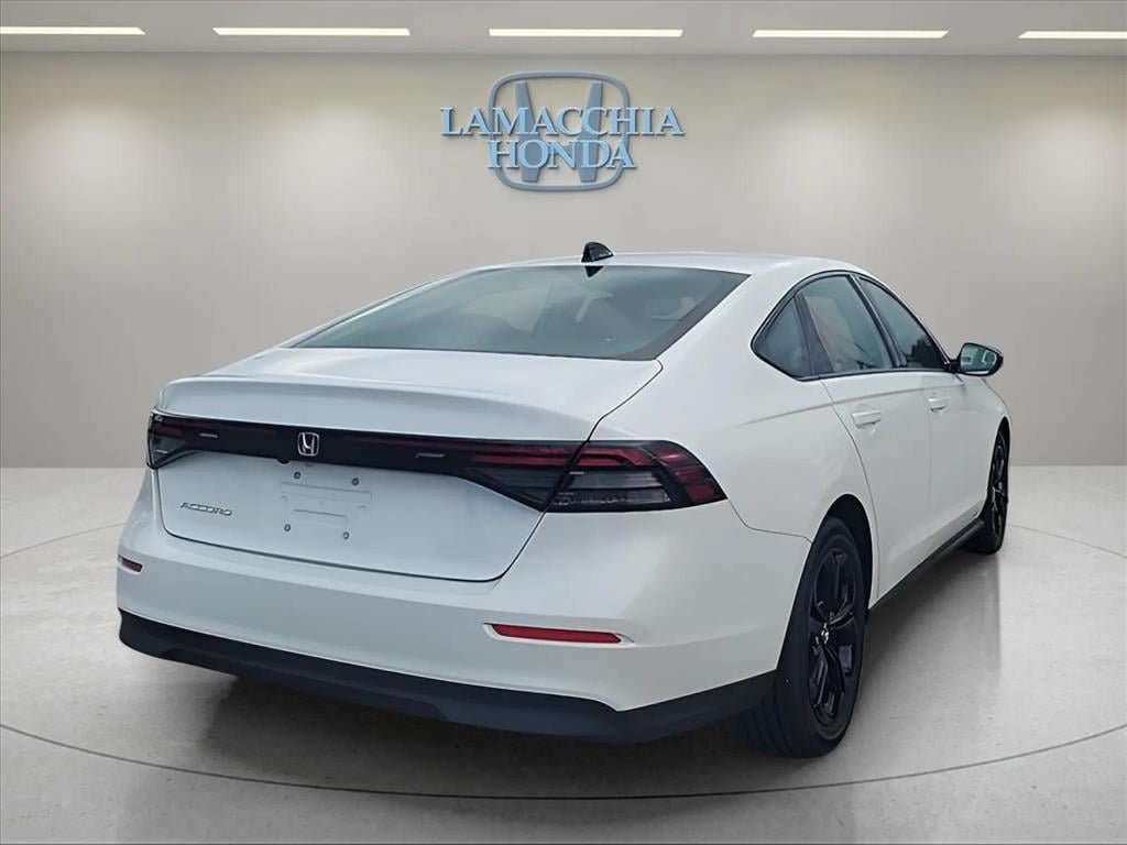 Used 2025 Honda Accord SE image 5