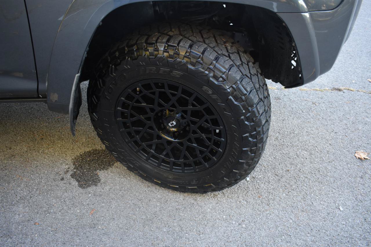 Used 2016 Toyota 4Runner SR5 Premium AWD/4WD image 41