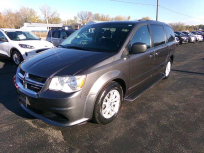 Used 2016 Dodge Grand Caravan SXT w/ Rear Park Assist Package