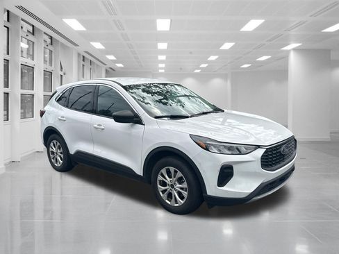 Used 2024 Ford Escape Active FWD image 3