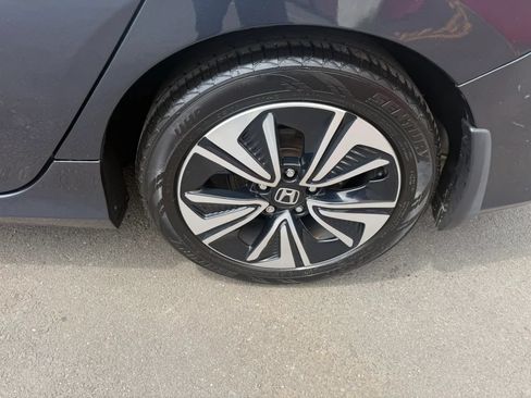 Used 2017 Honda Civic EX-T image 9