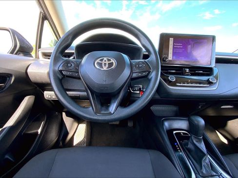 Used 2024 Toyota Corolla LE FWD image 6
