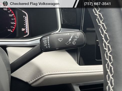 New 2025 Volkswagen Taos SEL image 38