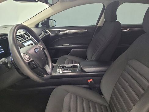 Used 2019 Ford Fusion SE FWD image 17