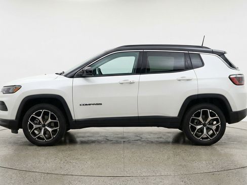 Used 2025 Jeep Compass Limited AWD/4WD image 5