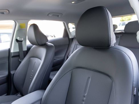 New 2026 Hyundai Kona SEL Premium FWD image 17