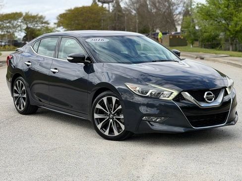 Used 2016 Nissan Maxima SR image 2
