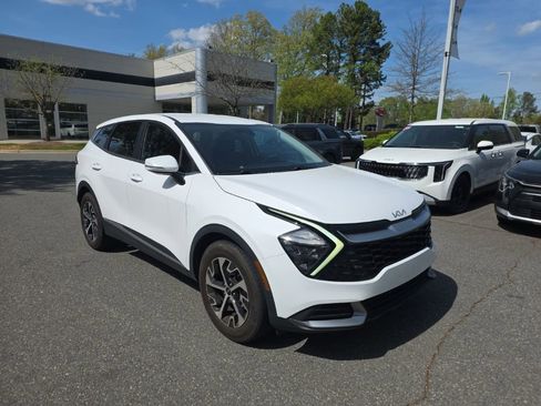 Used 2023 Kia Sportage EX image 5