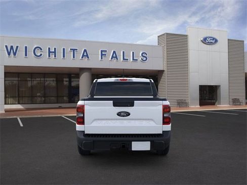 New 2025 Ford Maverick XLT w/ Black Appearance Package image 5