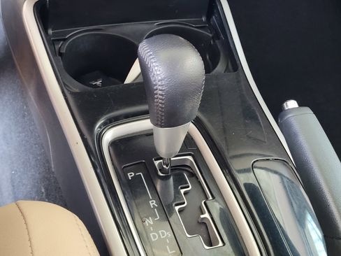 Used 2017 Mitsubishi Outlander SEL FWD image 15