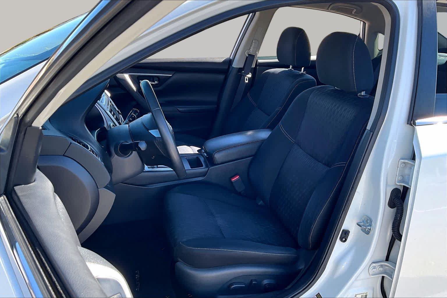 Used 2017 Nissan Altima 2.5 SV FWD image 8