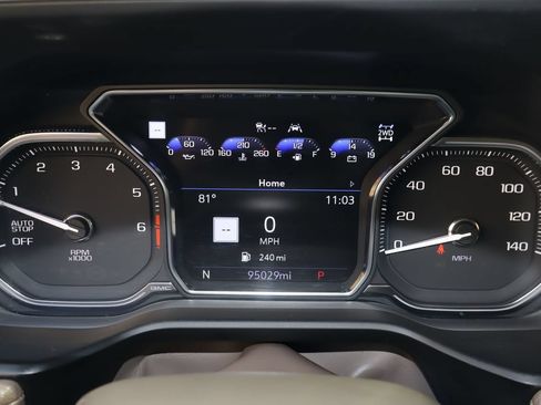Used 2021 GMC Yukon Denali w/ Denali Premium Package AWD/4WD image 11
