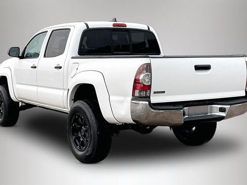 Used 2014 Toyota Tacoma PreRunner w/ SR5 Package RWD image 4