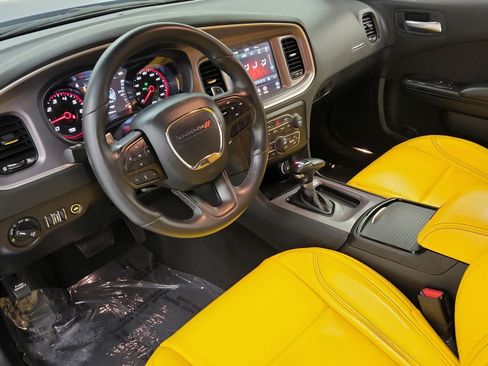 Used 2022 Dodge Charger R/T w/ Blacktop Package RWD image 16