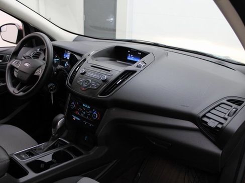 Certified 2018 Ford Escape SE image 5