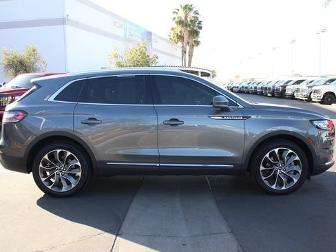 Used 2023 Lincoln Nautilus Reserve w/ Luxury Package AWD/4WD image 7