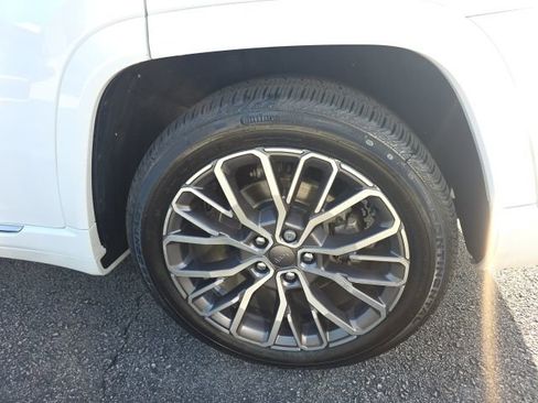 Used 2022 Jeep Grand Cherokee L Summit AWD/4WD image 12