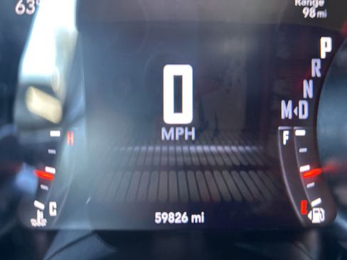 Used 2022 Dodge Challenger GT image 13