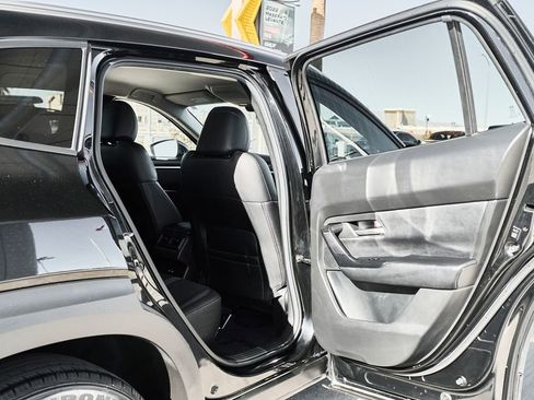 Used 2024 MAZDA CX-50 AWD 2.5 S w/ Preferred Package image 11