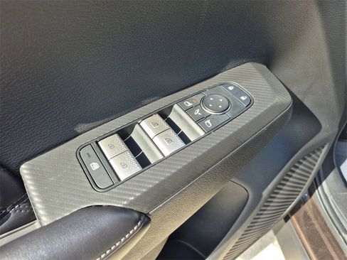 Used 2024 Mitsubishi Outlander SEL image 42