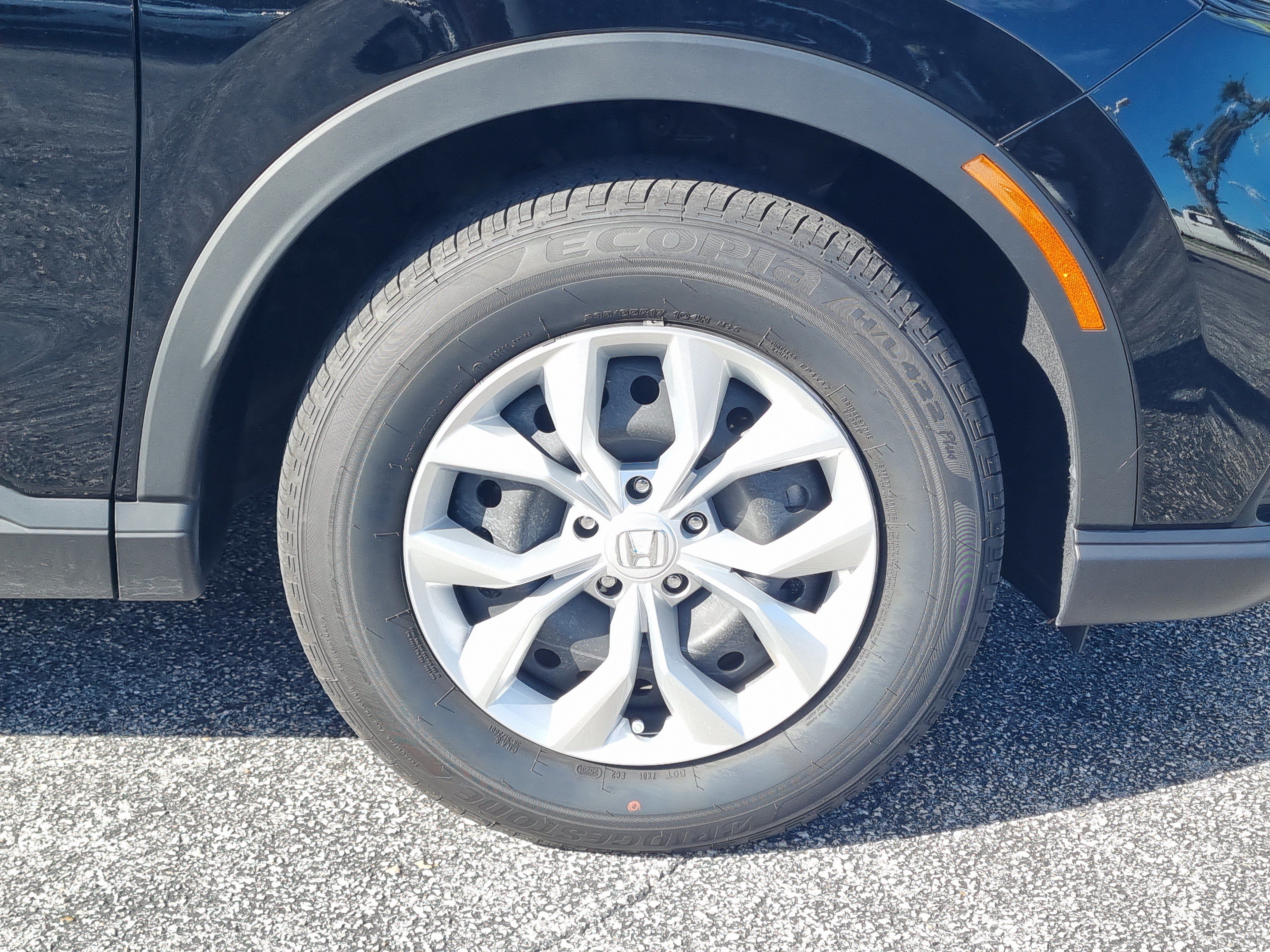 Used 2024 Honda CR-V LX image 9