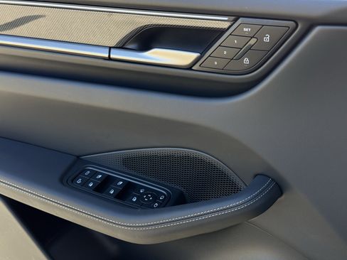 Used 2025 Porsche Macan Turbo Electric image 26