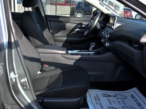 Used 2024 Nissan Sentra SV image 38