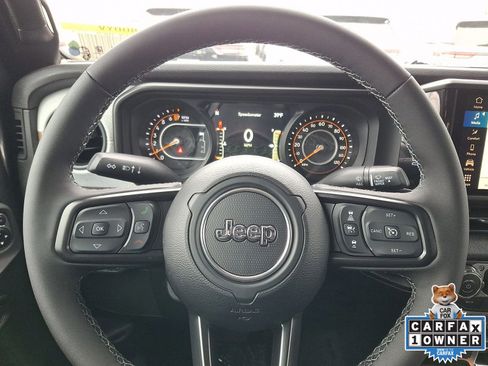 New 2026 Jeep Gladiator Sport AWD/4WD image 10