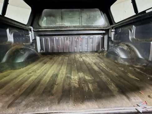 Used 2010 Ford F150 Lariat image 28