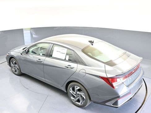 New 2025 Hyundai Elantra Sport image 43