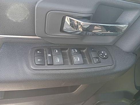 Used 2024 RAM 1500 Classic SLT AWD/4WD image 21