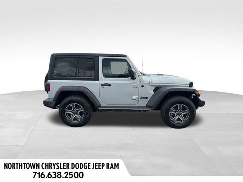 Used 2022 Jeep Wrangler Sport S image 2