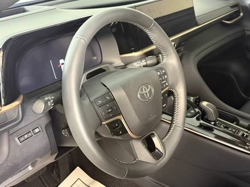 Used 2026 Toyota Crown Platinum AWD/4WD image 19