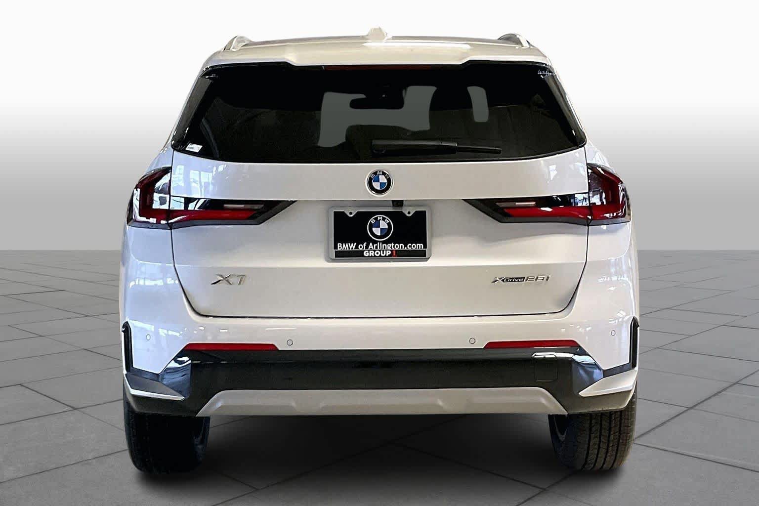 Used 2026 BMW X1 xDrive28i w/ Convenience Package AWD/4WD image 4