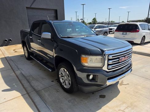 Used 2017 GMC Canyon SLT RWD image 3