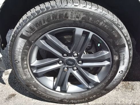 Used 2023 Ford F150 4x4 SuperCrew image 60