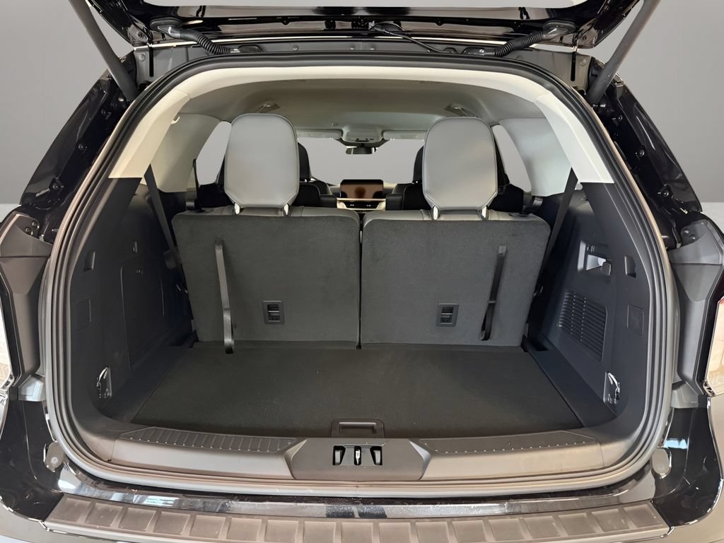 New 2026 Ford Explorer Active w/ Active Comfort Package AWD/4WD image 10