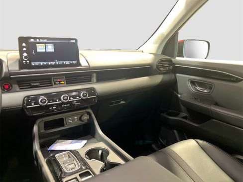 Used 2025 Honda Pilot EX-L image 23