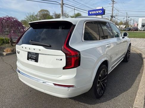Used 2025 Volvo XC90 B6 Plus image 5