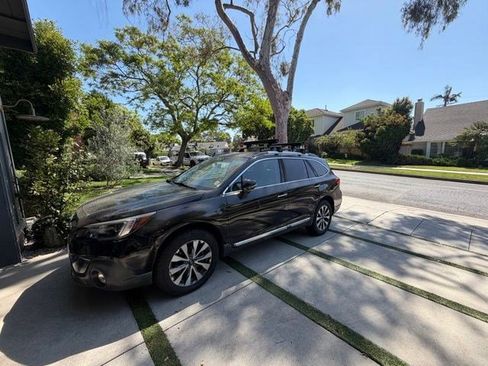 Used 2019 Subaru Outback 3.6R Touring w/ Popular Package #3A AWD/4WD image 1