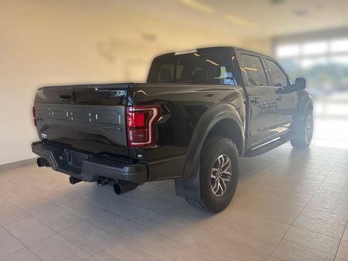 Used 2018 Ford F150 Raptor w/ Equipment Group 802A Luxury AWD/4WD image 3