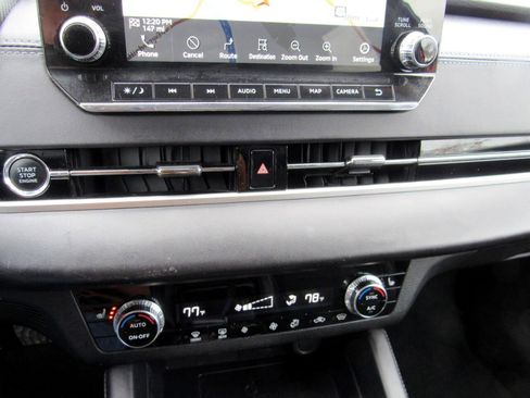 Used 2024 Mitsubishi Outlander AWD image 28