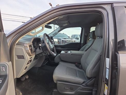 Used 2025 Ford F150 XLT w/ Equipment Group 301A Standard image 9